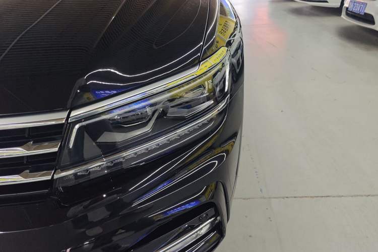 Used Volkswagen Tiguan L 2021 330TSI Automatic Two-Wheel Drive R-Line Flagship Edition
