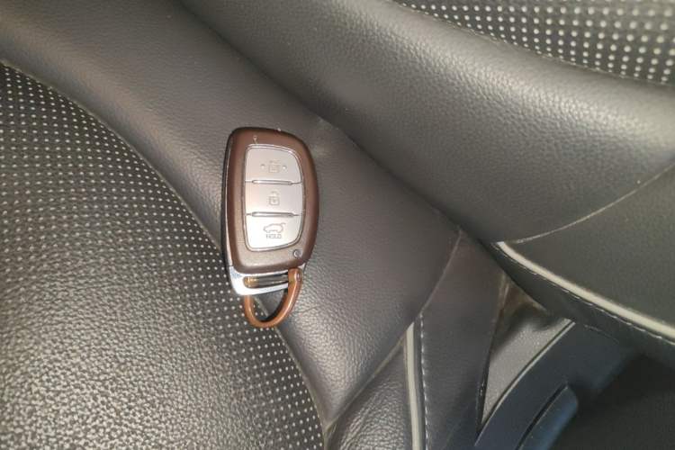 Used Hyundai ix25 2015 1.6L Automatic Two-Wheel Drive Smart GLS Trim
