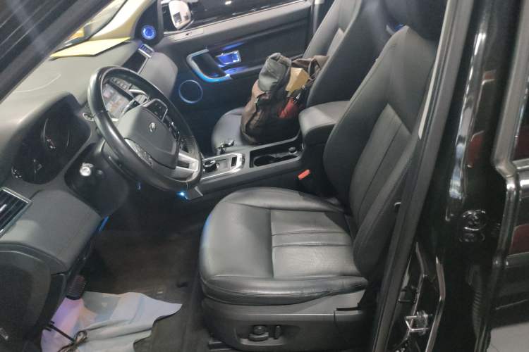 Used Land Rover Discovery Sport 2019 240 PS SE Version China VI Standard
