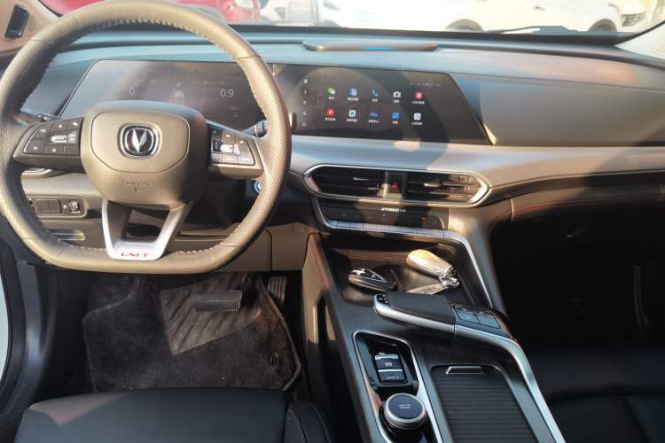 Used Changan UNI-T 2020 1.5T Prestige Version
