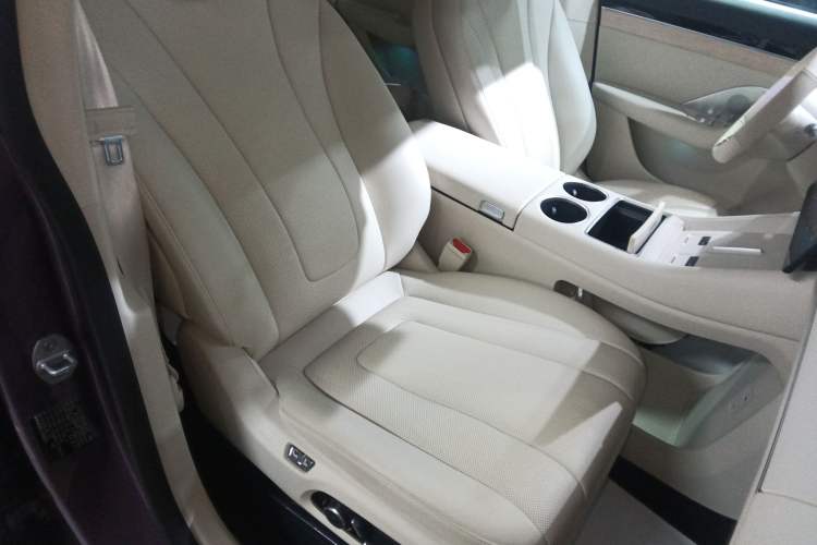 Used Hima Luxeed R7 2025 Range-Extended Version 251 km Max
