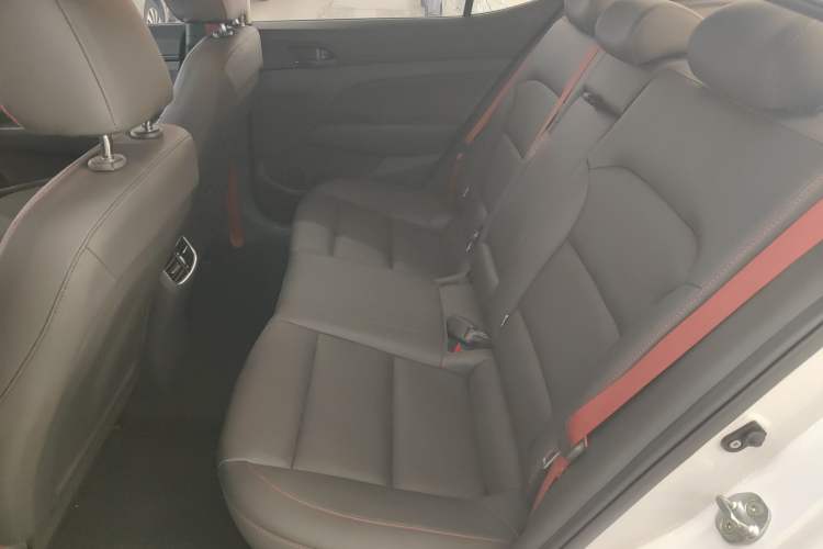 Used Hyundai Elantra 2019 1.4T Dual-Clutch Xuan Dong · Dynamic Model