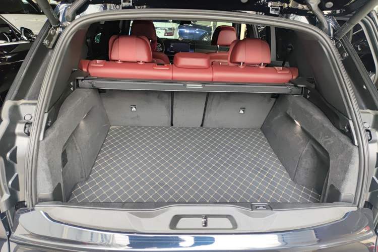 Used BMW X5 2023 xDrive 40Li M Sport Night Edition Package
