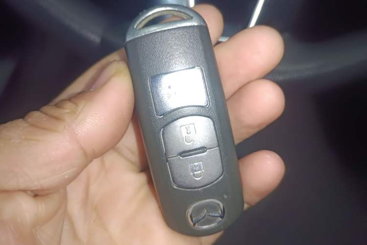 Used Mazda Mazda 3 Axela 2016 Sedan 1.5L Automatic Luxury Model
