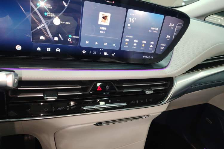 Used Buick Century 2023 2.0T Six-Seater Yinshi Edition