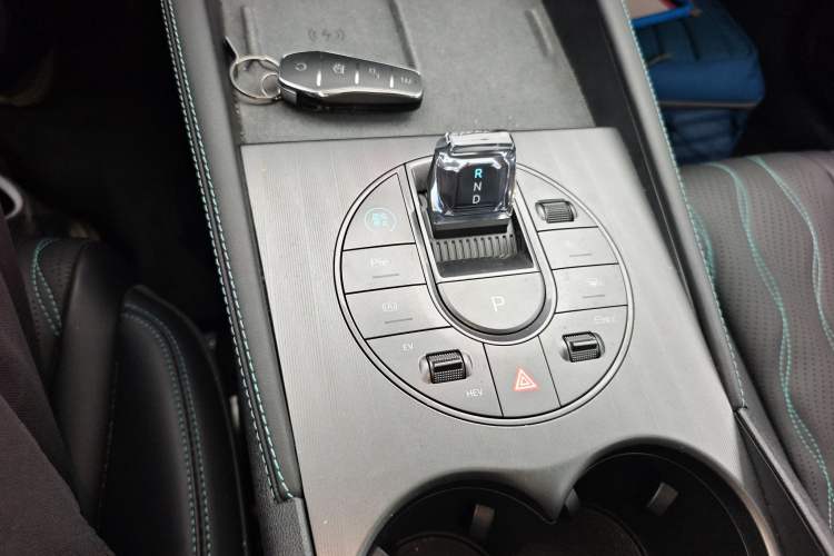 Used BYD Seal 06 New Energy 2025 DM-i Intelligent Drive 120KM Flagship Model
