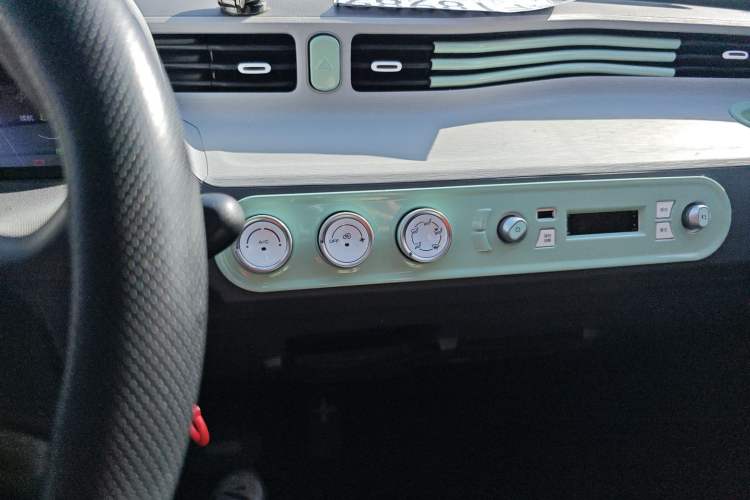 Used Wuling Hongguang MINIEV 2021 Macaron Sandwich Model 170 km Lithium Iron Phosphate
