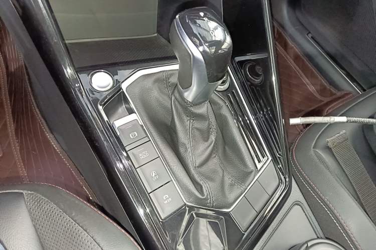 Used Volkswagen Tayron 2019 330TSI Two-Wheel Drive Luxury Model China VI Standard
