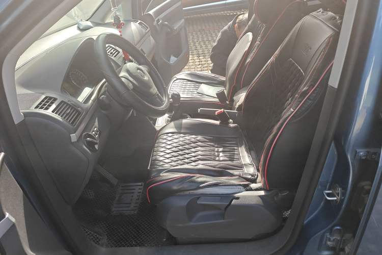 Used Volkswagen Touran 2013 1.4T Manual Fashion Edition 5 Seats
