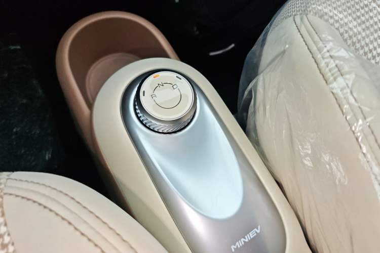 Used Wuling Hongguang MINIEV 2025 Four-Door Version Advanced Edition
