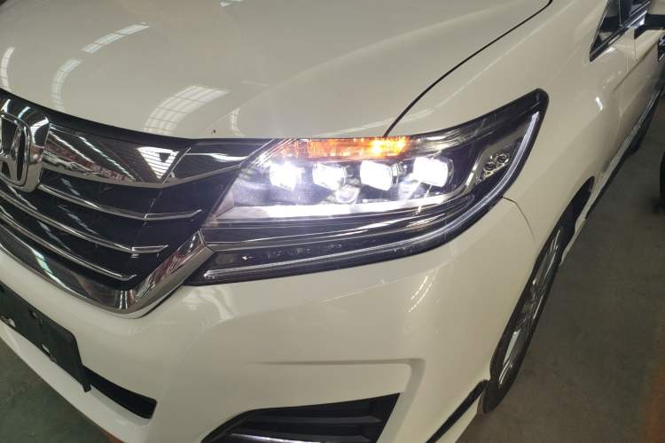 Used Honda Elysion 2016 2.4L Luxury Edition
