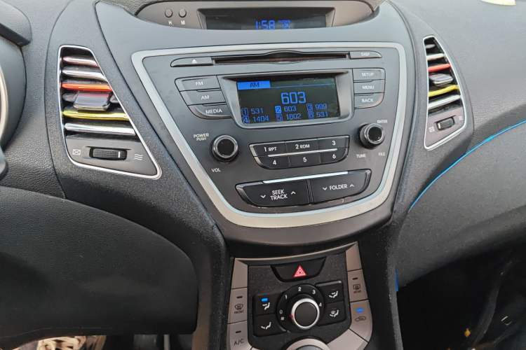 Used Hyundai Elantra 2016 1.6L Automatic Smart Version
