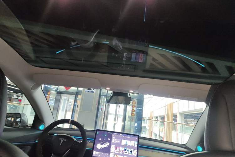 Used Tesla Model 3 2019 Long-Range All-Wheel-Drive Version
