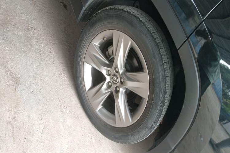 Used Toyota Highlander 2018 2.0T Four-Wheel Drive Prestige Version 7 Seats China VI Standard
