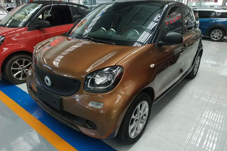 Used  forfour 2016 1.0L 52 kW Dynamic Edition
