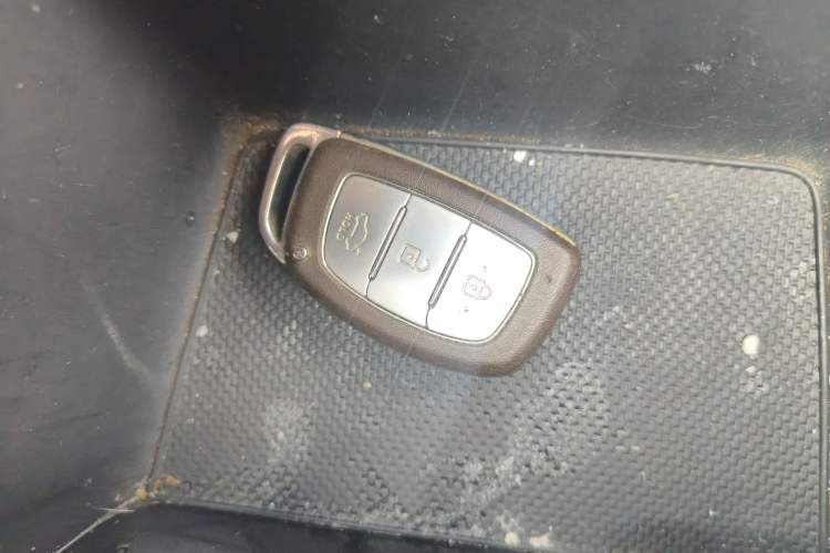 Used Hyundai Mistra 2014 1.8L Automatic Deluxe DLX Model
