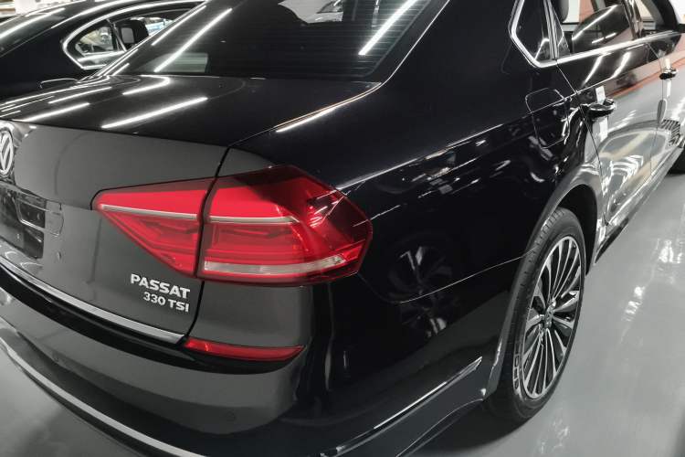 Used Volkswagen Passat 2017 330TSI DSG Prestige Edition
