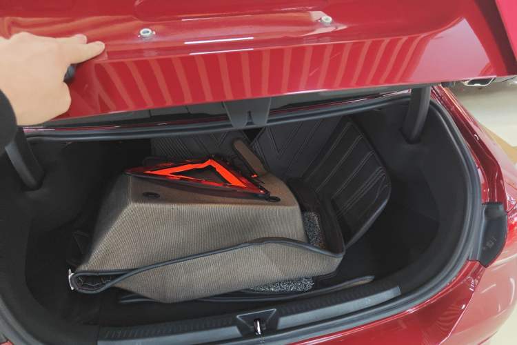 Used Mercedes-Benz A-Class 2021 A 200 L Sport Sedan Fashion Model
