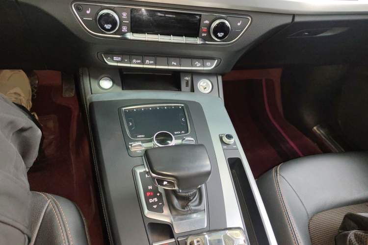 Used Audi Q5L 2018 40 TFSI Prestige Fashion Edition China VI
