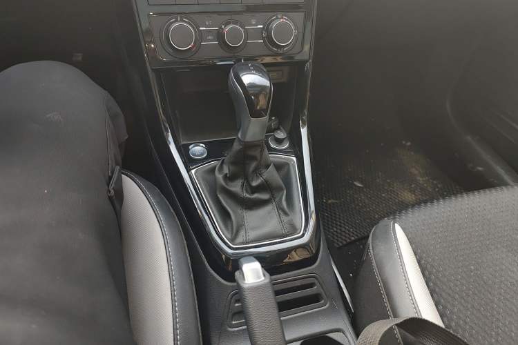 Used Volkswagen Tacqua 2023 200TSI DSG Joy-Connect Edition