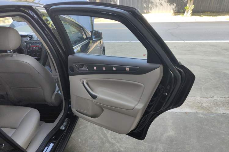 Used Ford Mondeo 2013 2.3L Fashion Edition
