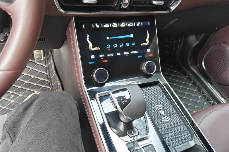 Used JETOUR X90 2022 Zilong 2.0T DCT Changsheng Edition 7-Seater