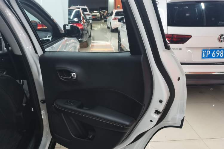 Used  Compass 2017 200T Automatic Family Edition
