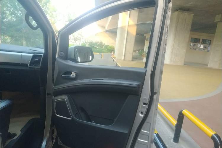 Used  M4 2019 Business & Travel Series 2.0L Manual Speed Edition China VI Standard
