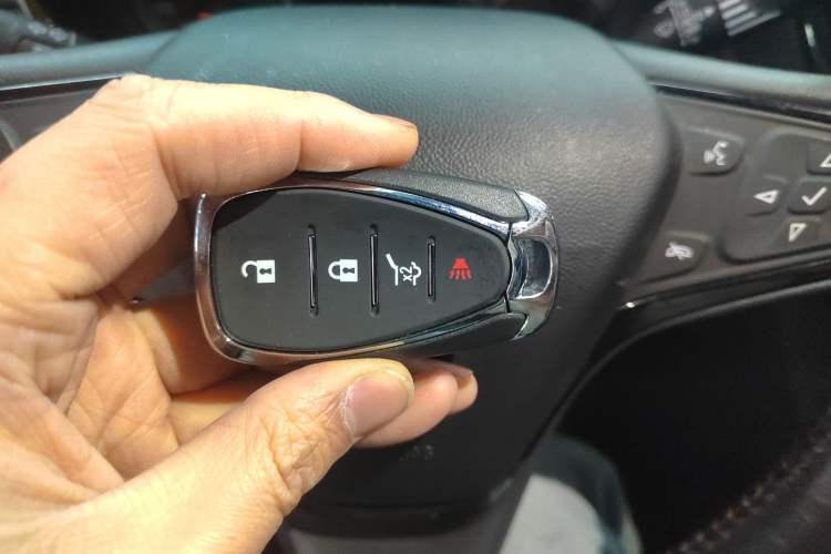 Used Chevrolet Equinox 2023 Mild Hybrid 2.0T RS Smart Boundary-Pushing Edition
