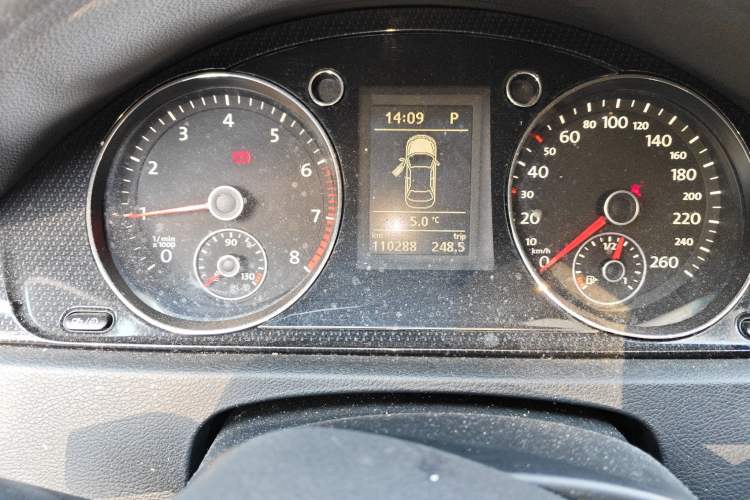 Used Volkswagen Magotan 2013 2.0 TSI Luxury Model
