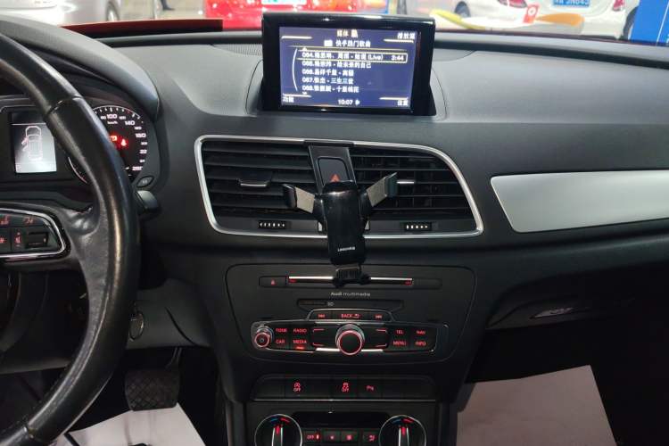 Used Audi Q3 2017 30 TFSI Fashion Model