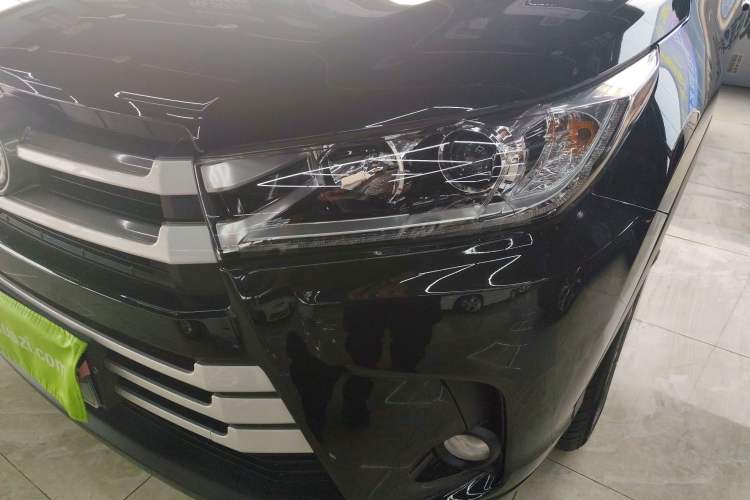 Used Toyota Highlander 2018 2.0T Four-Wheel Drive Luxury Version 7 Seats China VI Standard
