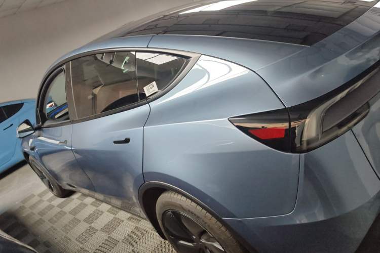 Used Tesla Model Y 2025 Rear-Wheel-Drive Version
