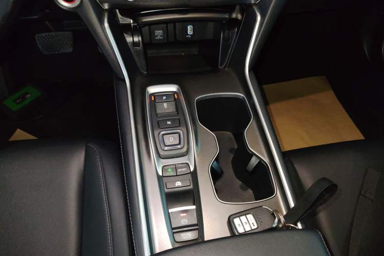 Used Honda Accord 2018 Rui Hybrid 2.0L Rui Ling Edition China VI
