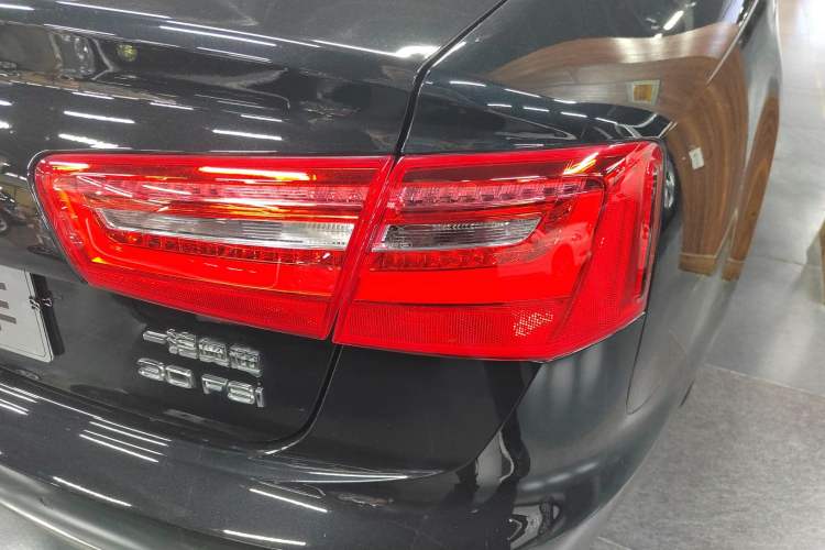 Used Audi A6L 2014 30 FSI Technology Model
