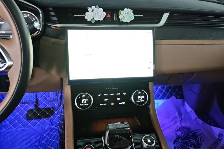 Used Jaguar XFL 2023 XFL 2.0T P250 Two-Wheel-Drive Luxury Deluxe Edition
