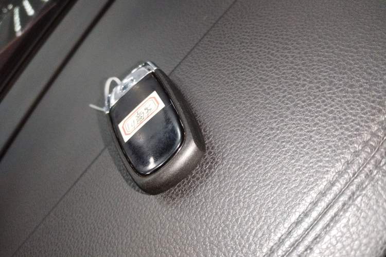 Used Volkswagen Phideon 2019 380TSI Two-Wheel Drive Business Edition China VI Standard
