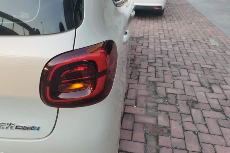 Used Wuling Hongguang MINIEV 2025 Four-Door Version Advanced Edition
