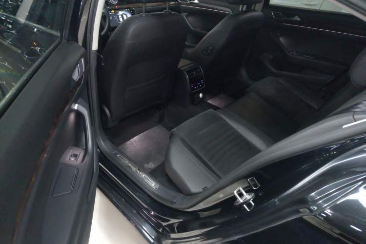 Used Volkswagen Magotan 2018 330TSI DSG Luxury Model