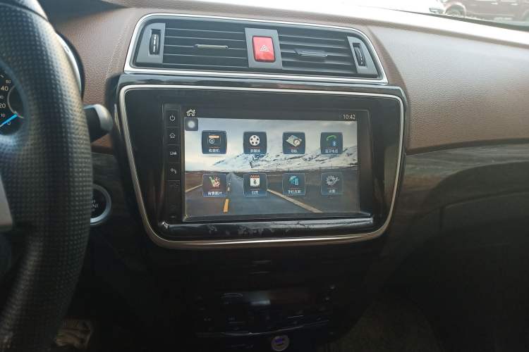 Used BAIC Weiwang S50 2016 1.5T CVT Joyful Luxury Model
