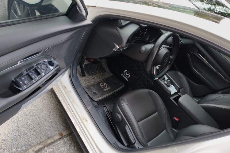 Used Mazda Mazda 3 Axela 2023 2.0L Automatic ZhiXuan Edition
