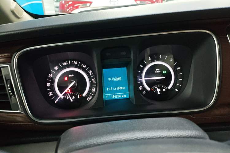 Used Buick GL8 2018 28T Luxury Model China VI Standard
