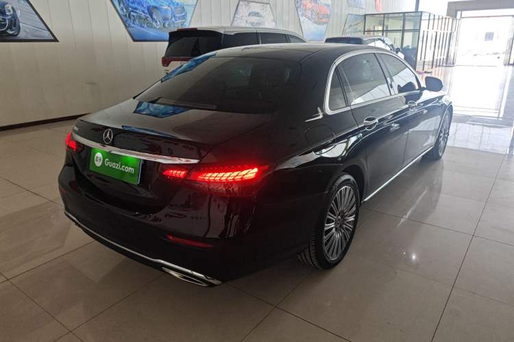 Used Mercedes-Benz E-Class 2022 Second Facelift E 300 L Fashion Edition
