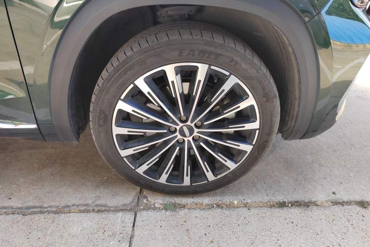 Used Geely Auto Monjaro L 2025 Dongfang Yao 2.0TD Automatic All-Wheel-Drive Wangyue Edition
