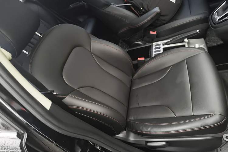 Used Haval H6 2016 Upgraded Model 1.5T Automatic Two-Wheel Drive Elite Version
