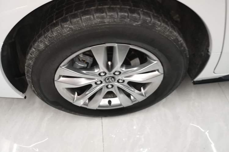 Used Toyota Sienna 2024 2.5L Hybrid Four-Wheel Drive Prestige Edition