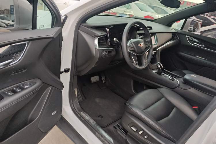 Used Cadillac XT5 2022 2.0T Two-Wheel Drive Luxury Version
