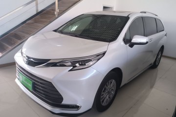 Used Toyota Sienna 2021 2.5L Hybrid Premium Edition