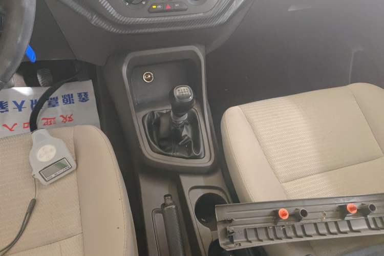 Used Wuling Hongguang V 2019 1.5L Jingqu Version China VI LAR
