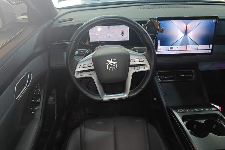 Used BYD Qin L 2025 EV 545KM Beyond Version
